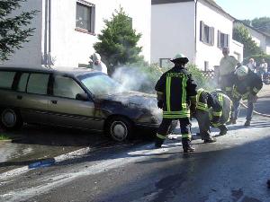 Bild: Fahrzeugbrand in der Hierscheiderstra&amp;szlig;e im Ortsteil Dirmingen