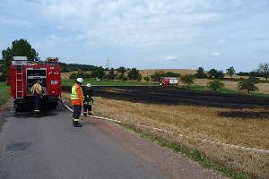 Bild: Eine Ausbreitung des Feuers auf den abgeernteten Feldern konnte verhindert werden