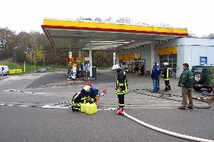 Bild: Einsatz der Feuerwehr an der Tankstelle in Eppelborn