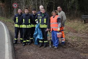Bild: Die Helfer und Helferinnen der Feuerwehr und des F&amp;ouml;rdervereins